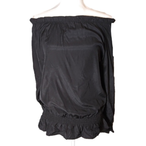 New! Black Off Shoulder Blouse - Picture 3 of 9